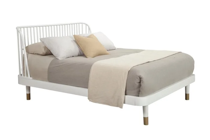 Alpine Furniture Madelyn Queen Slat Back Platform Bed in White 2010-61Q PROMO