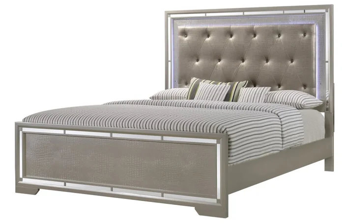 Glory Furniture G6800A Queen Panel Bed in Champagne