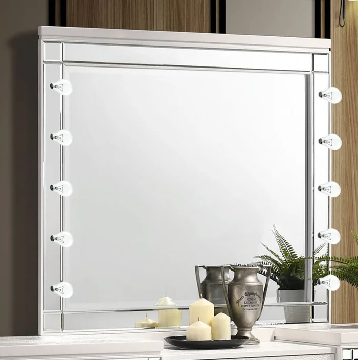 New Classic Valentino Vanity Table Mirror in White BA9698W-091 PROMO